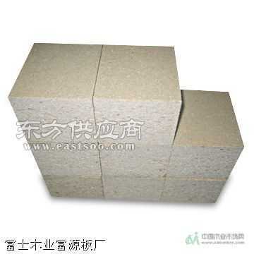 木制包裝箱與刨花板的實用性與環保價值